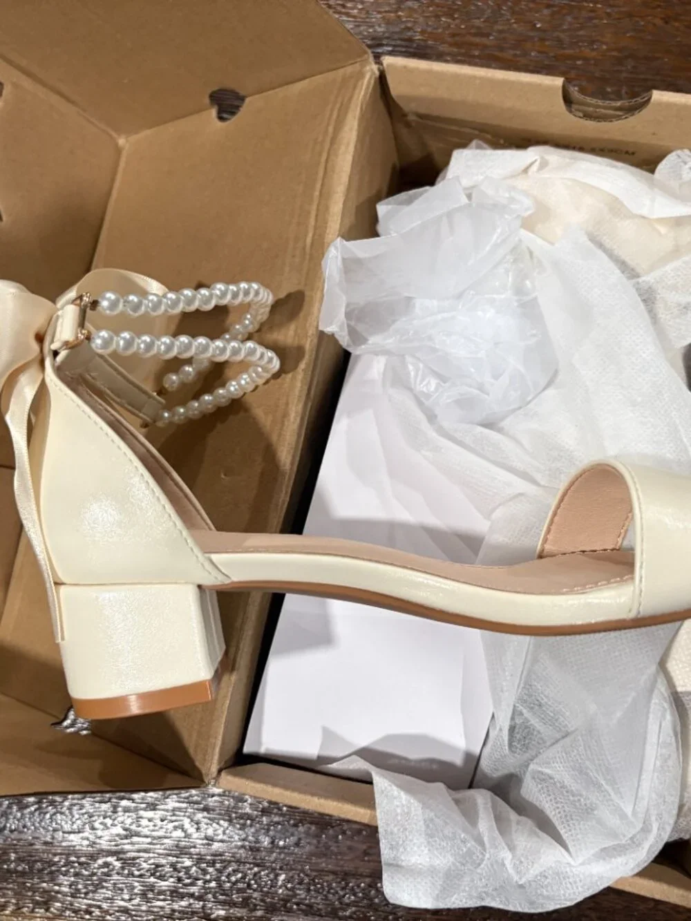 Coutgo Girls Bridal Flower girl Dress Shoes Heels sz Ivory Pearls sz 3Y NEW
